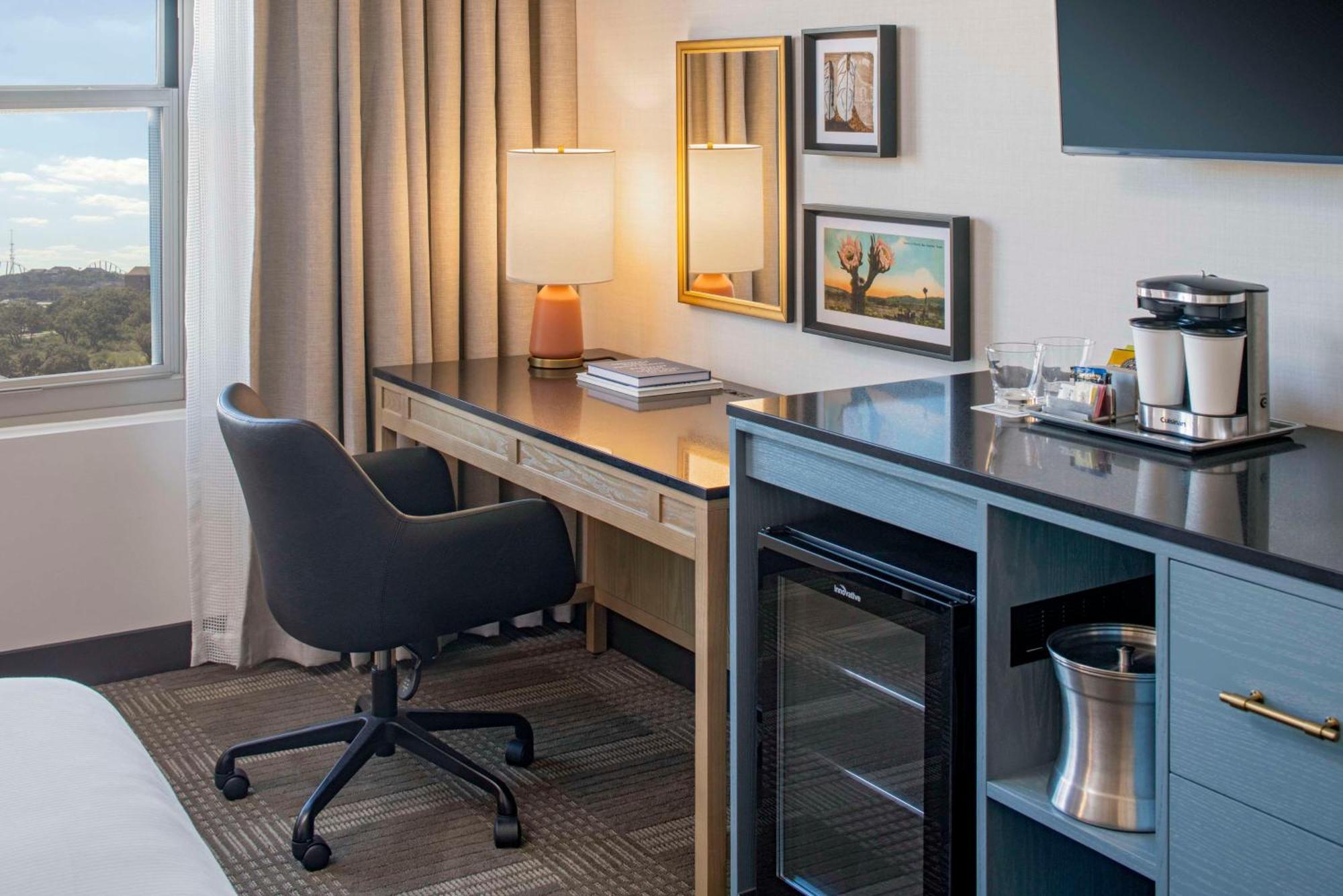 Hilton San Antonio Hill Country Hotel Екстериор снимка
