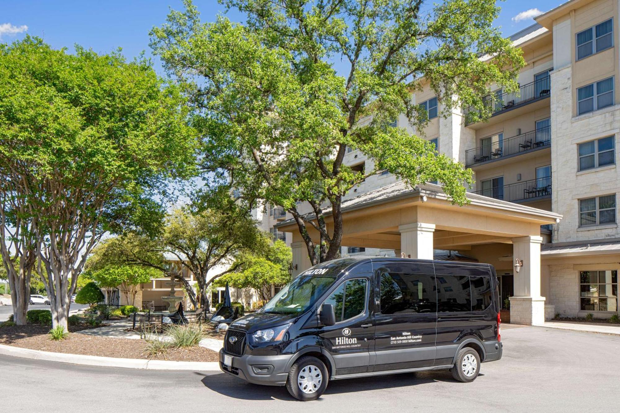 Hilton San Antonio Hill Country Hotel Екстериор снимка