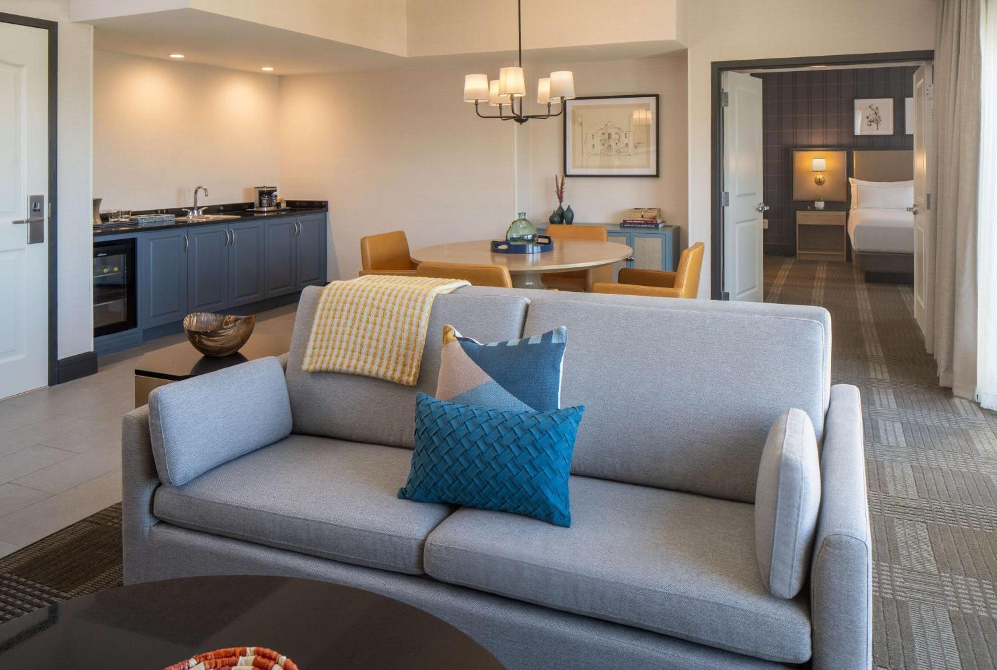 Hilton San Antonio Hill Country Hotel Екстериор снимка
