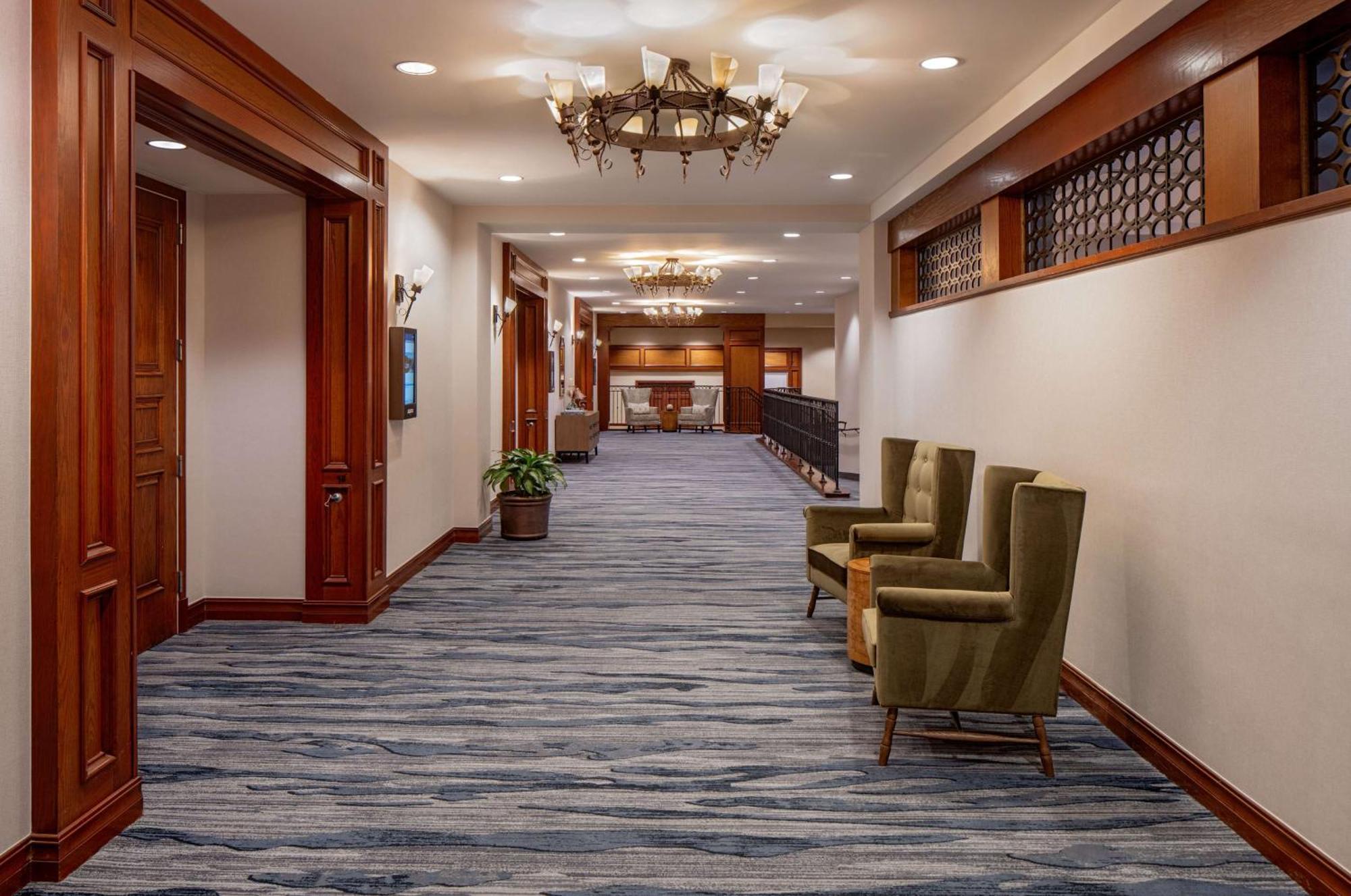 Hilton San Antonio Hill Country Hotel Екстериор снимка